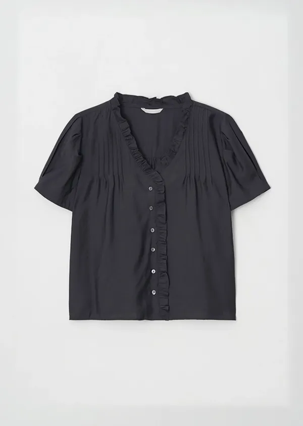 pintuck frill blouse-charcoal(6월 12일 부터 순차발송)