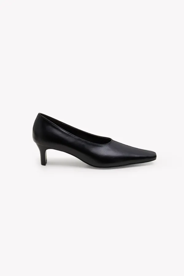 Tona Square Heels (Black)