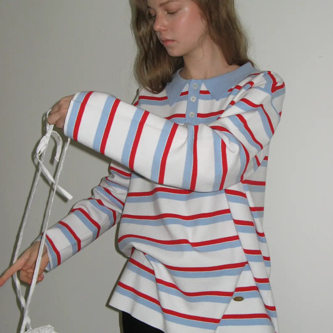 론론 RUGBY COLLAR LOOSE FIT LONG SLEEVE KNIT WHITE RED STRIPE 상품 이미지 2