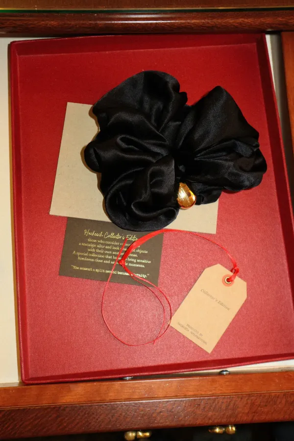 Silk Scrunchie_Black