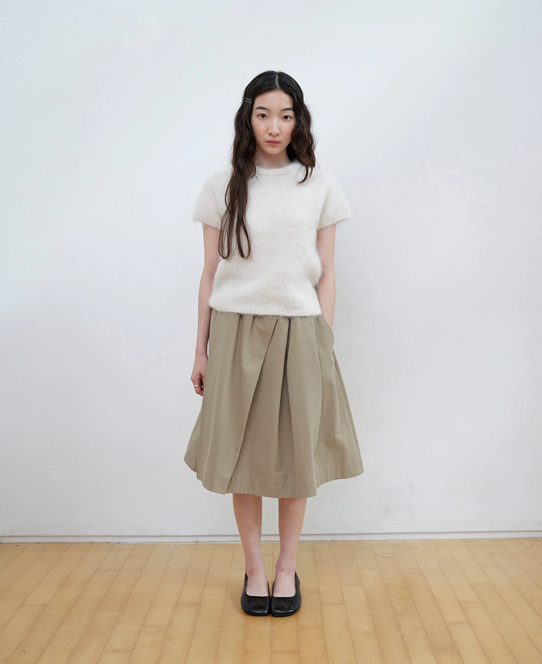 스텝어라운드 Cotton Tuck Pleated Banding Mid Skirt_BEIGE 상품 이미지 1