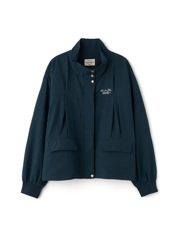 Scene from Windbreaker [NAVY]