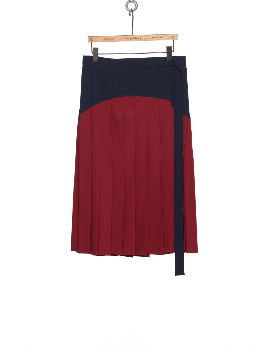 푸쉬버튼 SS26 RED COLORBLOCK PLEATED WRAP SKIRT 상품 이미지 1