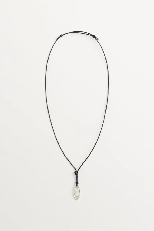 Noe Knotted Choker black