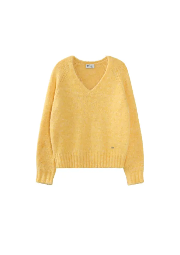 Mused Fluffy V-neck Pullover - Yellow
