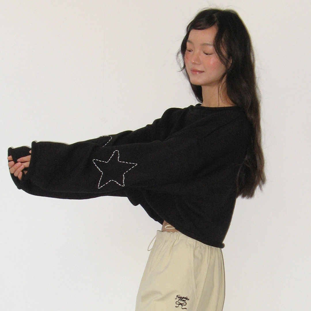 론론 HEART STAR HAND STITCH OVERFIT CROP KNIT BLACK 상품 이미지 2