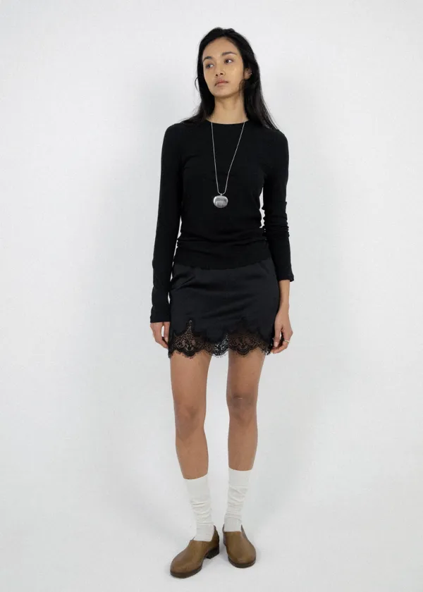 Satin lace short skirt (블랙)