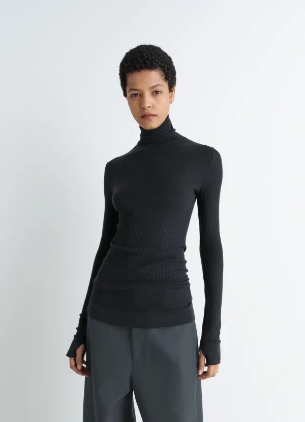 SEAMLESS HIGH NECK TOP IN FINE WOOL