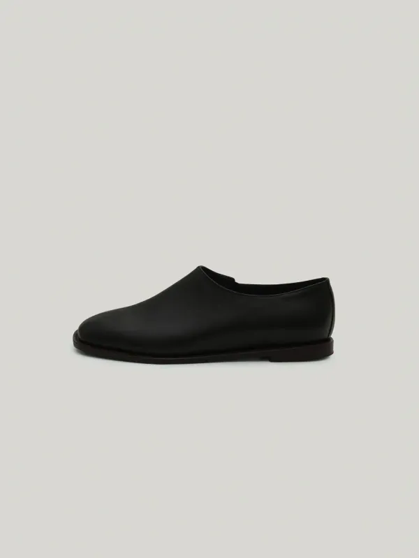 BASE TOP LOAFER (SOFT BLACK)