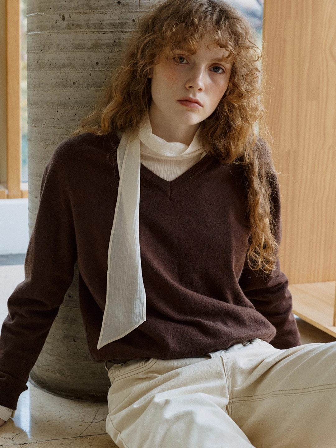 노운베러 Easy-care V-neck knit [KNFW07KN16]_Brown 상품 이미지 1