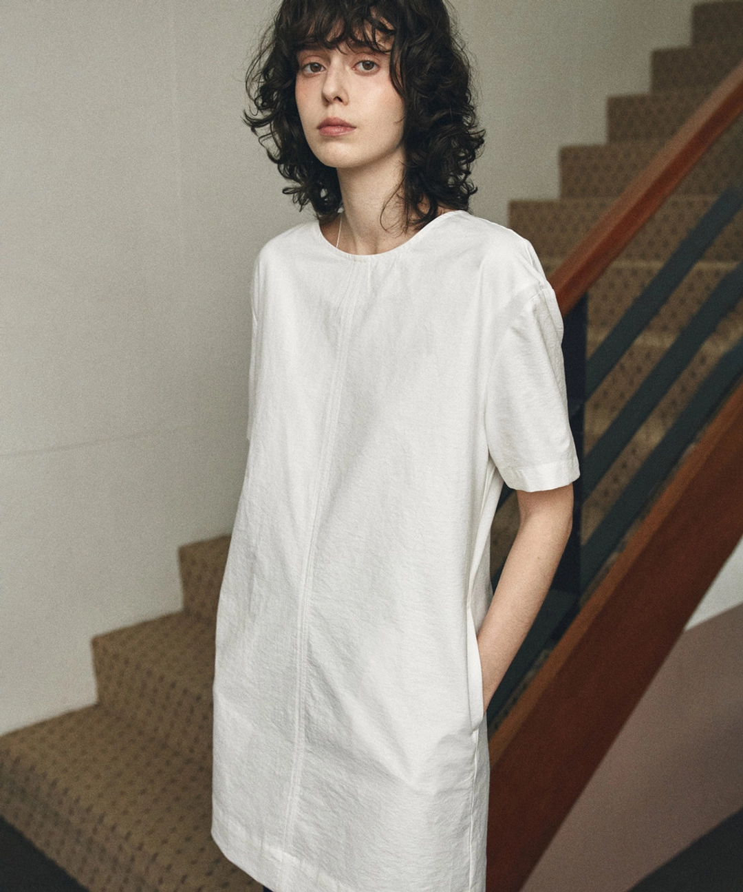 반원 아뜰리에 A3568 절개 미니 원피스_White 상품 이미지 2