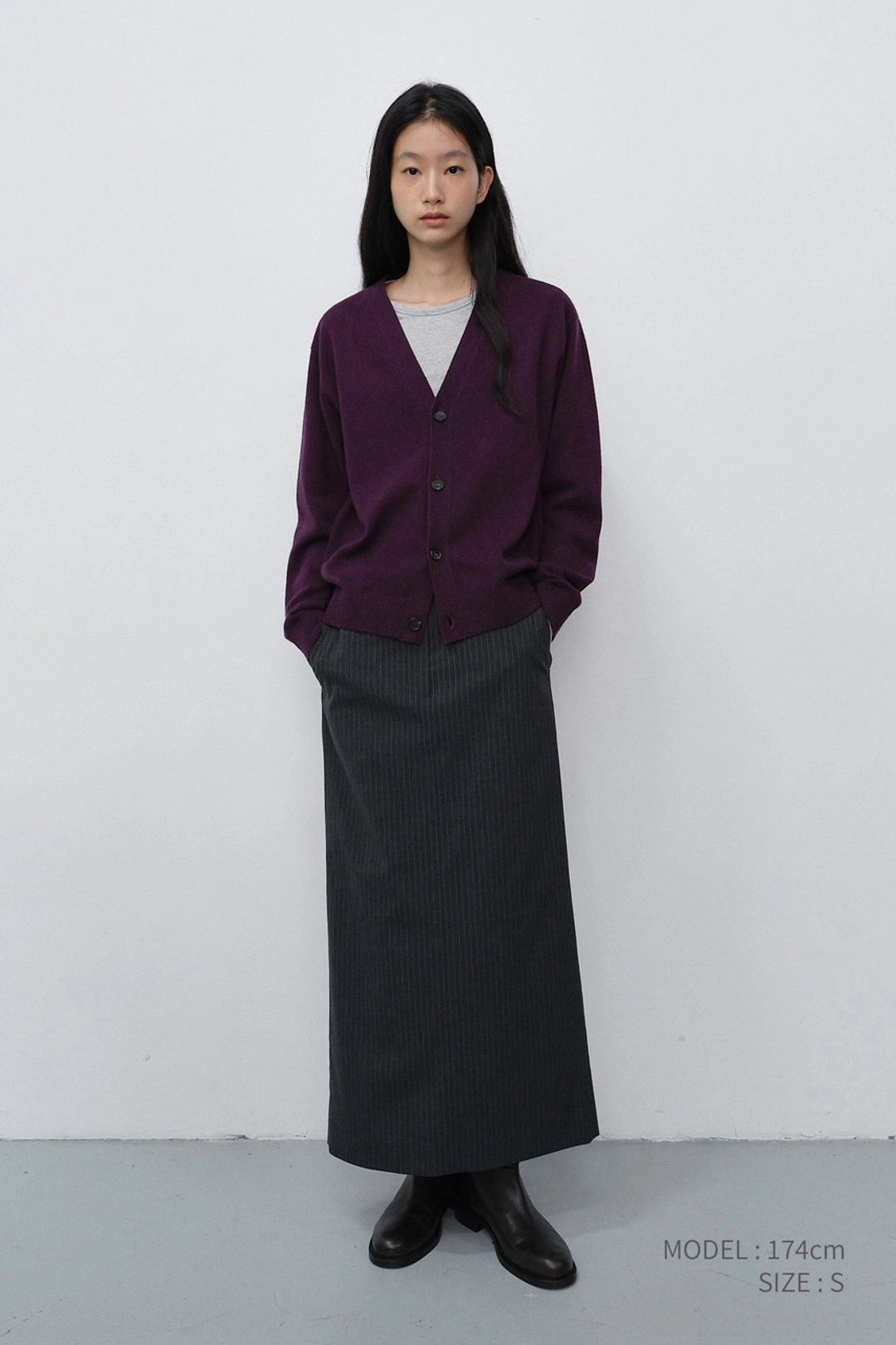 던스트 [LIMITED OFFER] UNISEX V-NECK CARDIGAN PLUM_UDSW6C103U2 상품 이미지 1