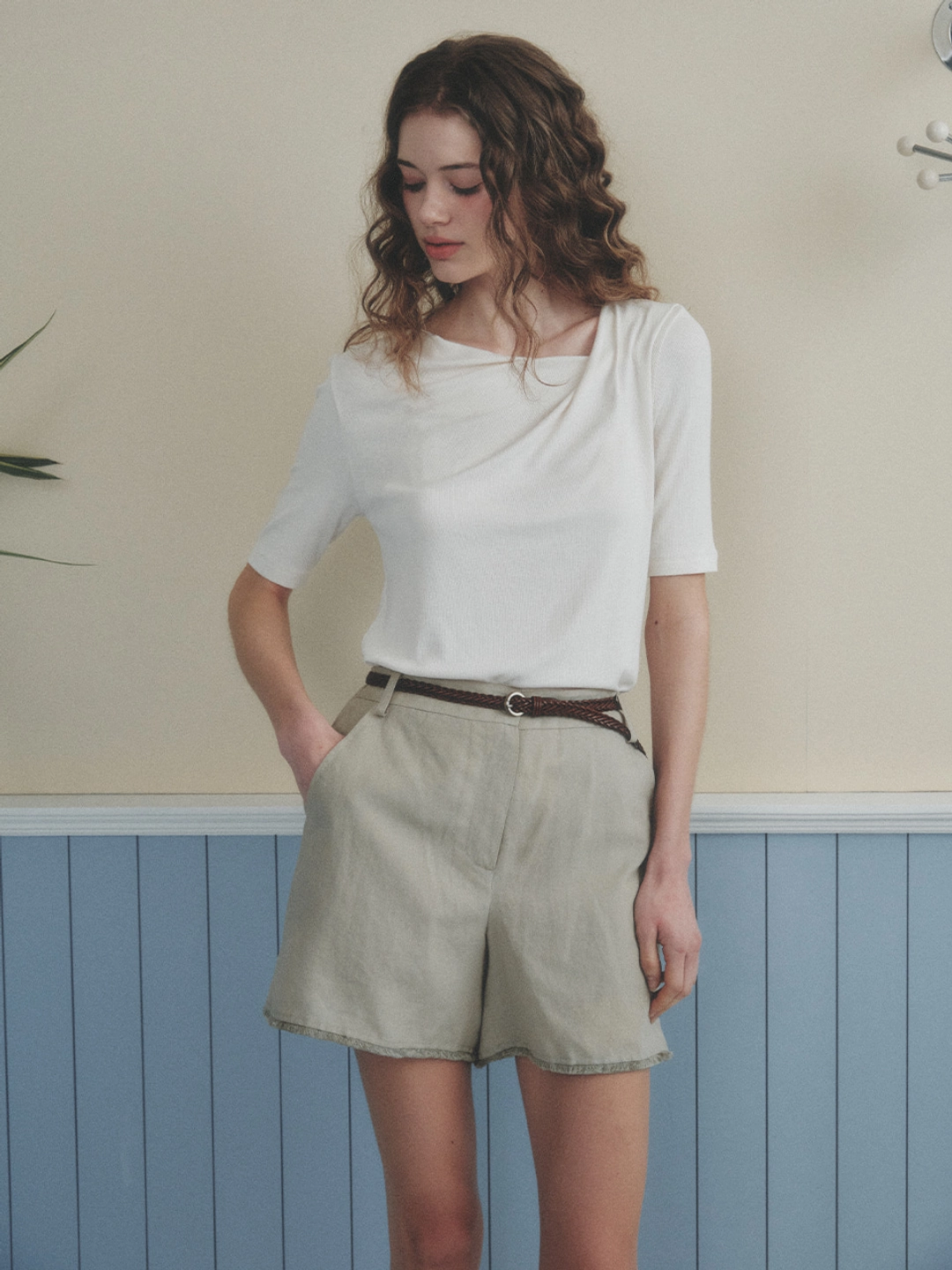 르니나 CARLIN linen belted shorts_khaki 상품 이미지 3