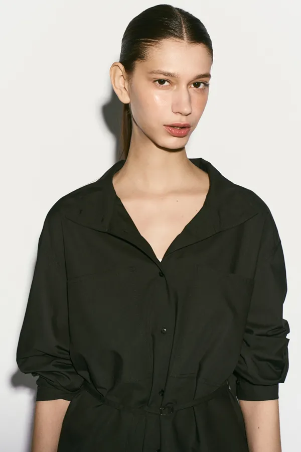 FUNNEL NECK BELTED BLOUSE BLACK