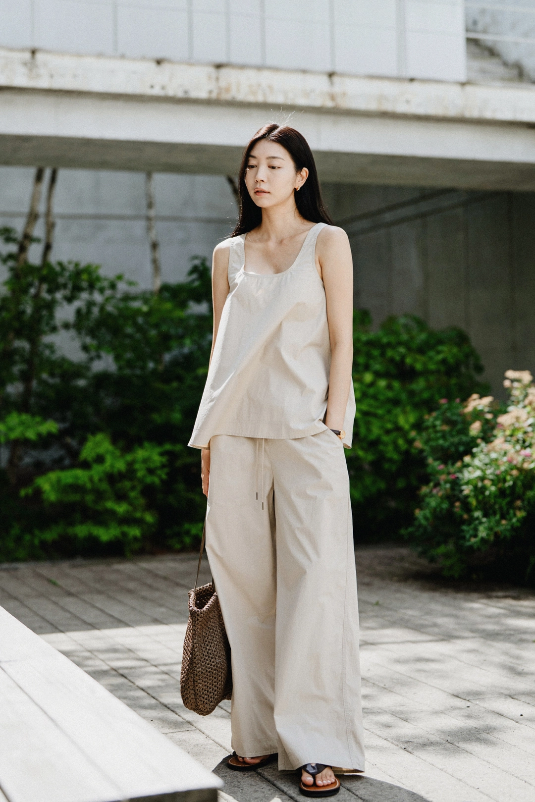 스앨더 46642_Beige square-neck sleeveless top 상품 이미지 2