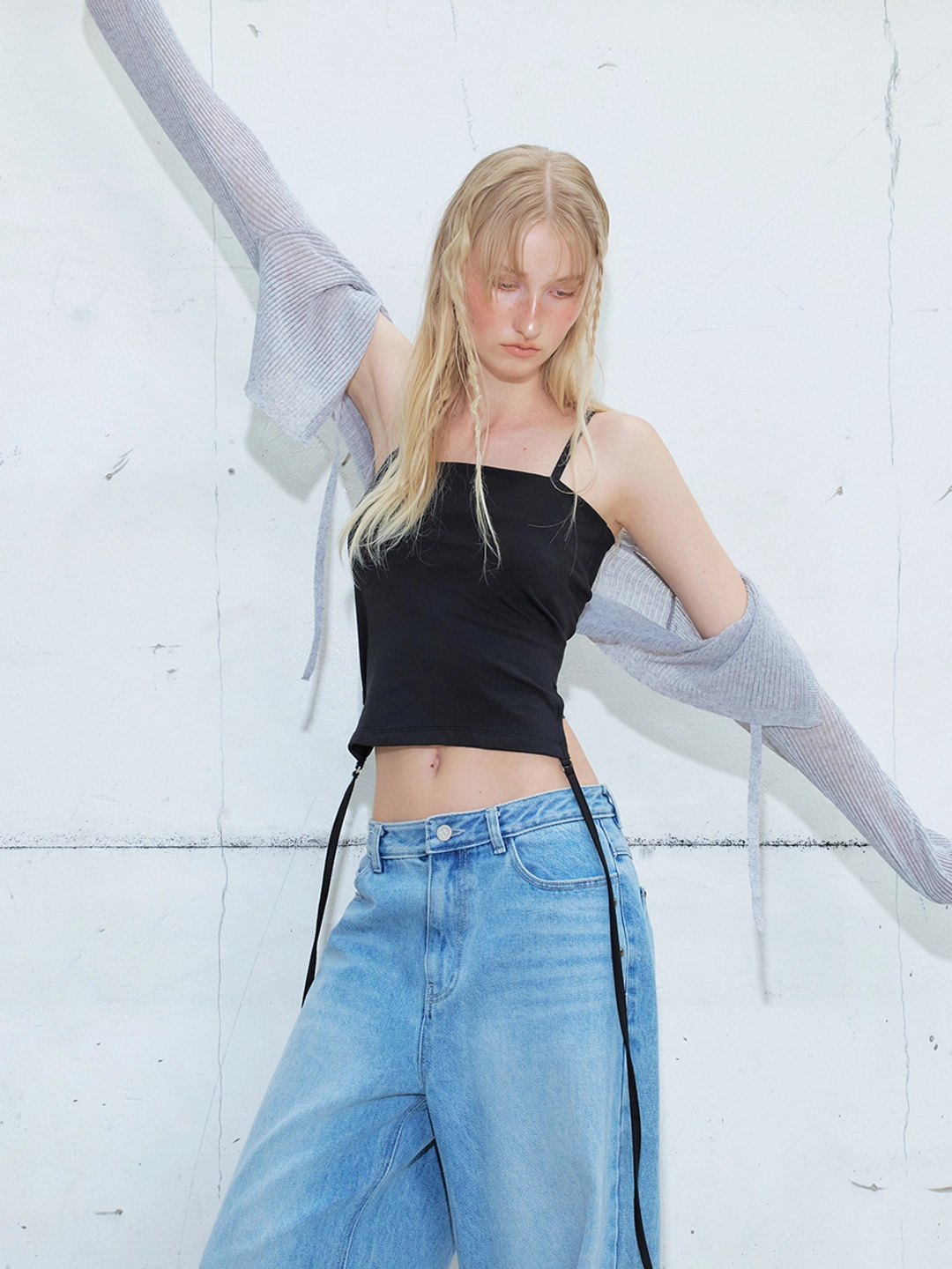 에트몽 Drop Strap Sleeveless Top, Black 상품 이미지 2