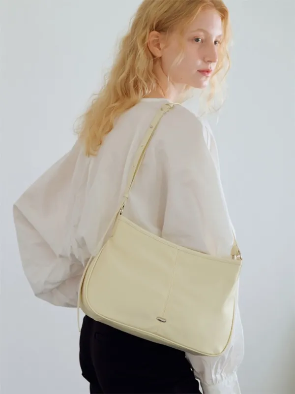 로에 나일론 숄더백 Loe Nylon Shoulder Bag_Custard
