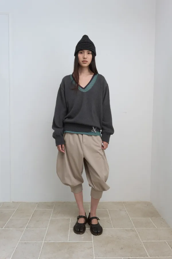 DEEP V-NECK KNIT_CHARCOAL