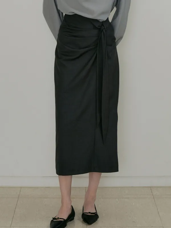 comos 1507 belted point side slit skirt (charcoal)