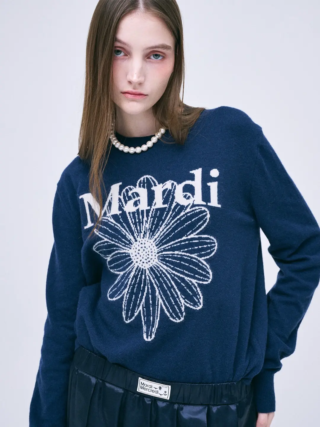 마르디 메크르디 CASHMERE CREW NECK FLOWERMARDI_NAVY IVORY 상품 이미지 2