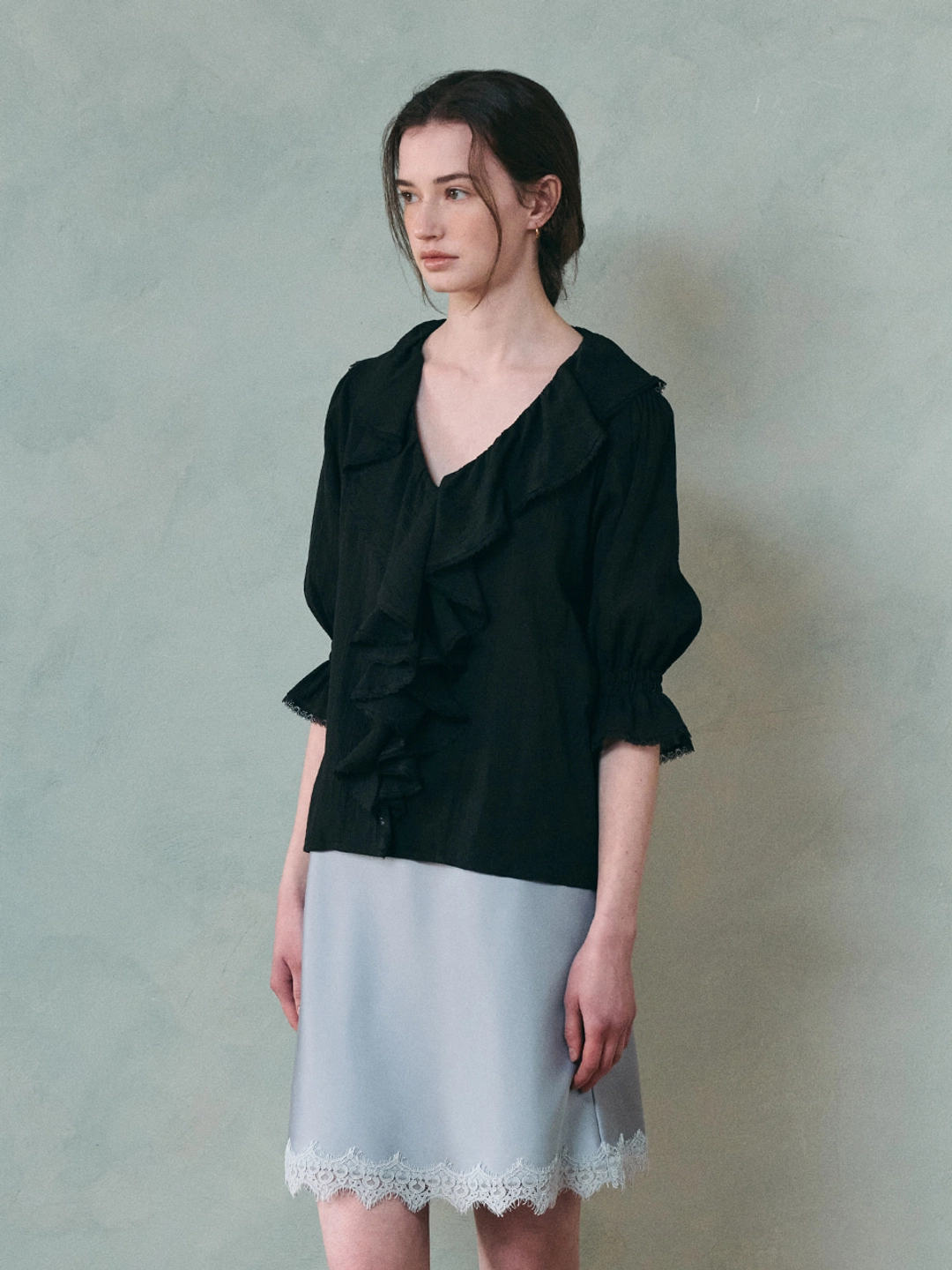 르니나 AMELIE frill puff blouse_black 상품 이미지 3