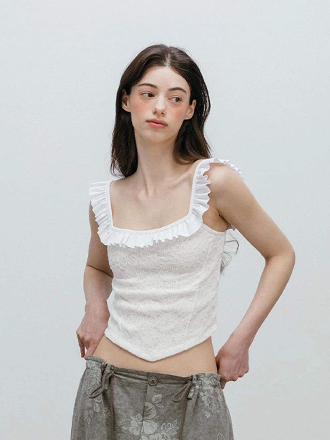 모이페어 FRILL LACE SLEEVELESS / WHITE 상품 이미지 2