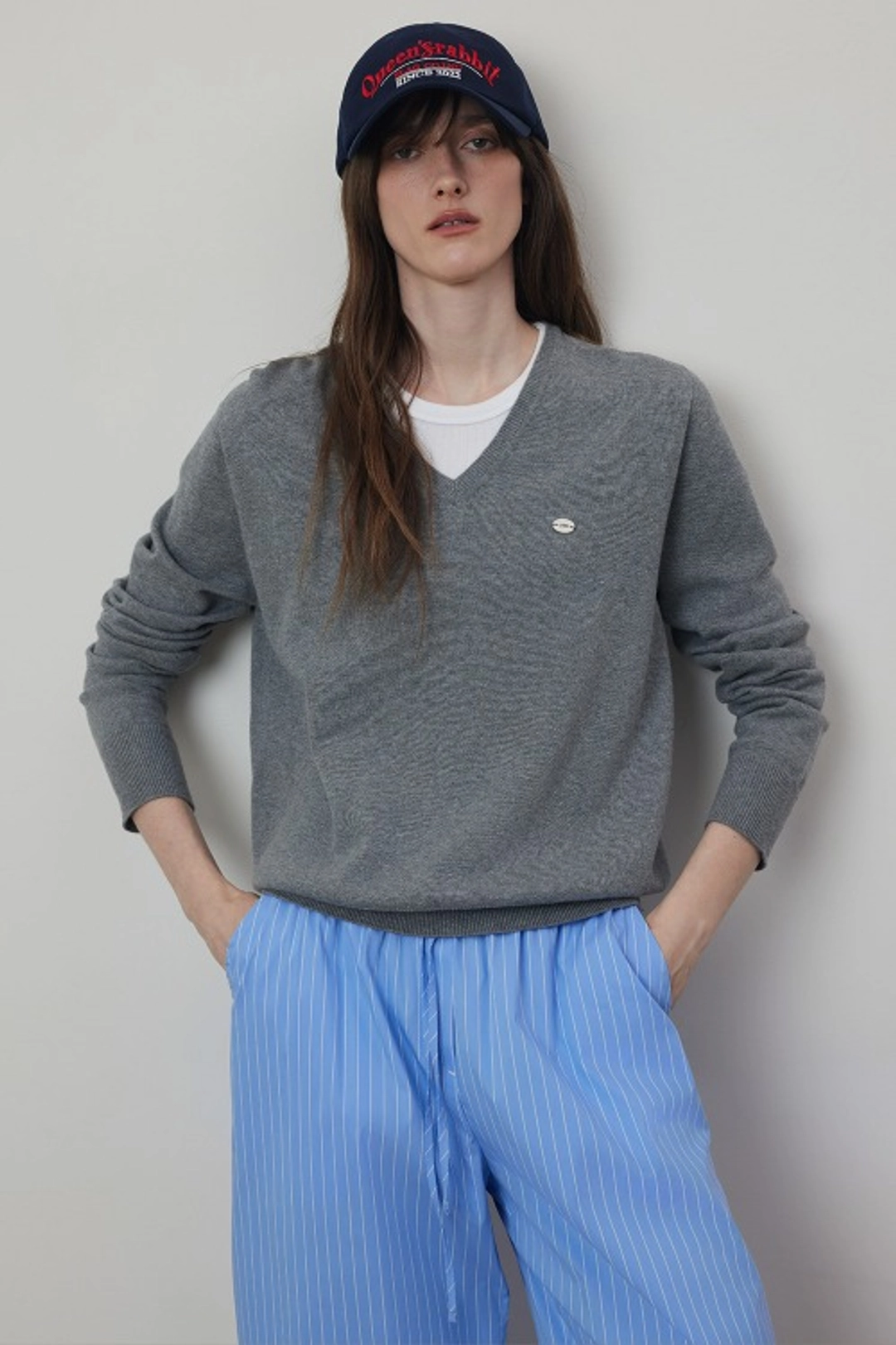 퀸스래빗 Whole Garment Cotton V-neck Knit 상품 이미지 2