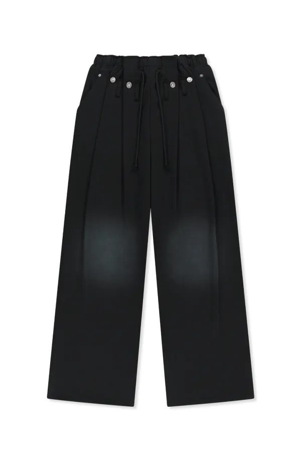 SNAP TUCK WASHED SWEATPANTS IN BLACK