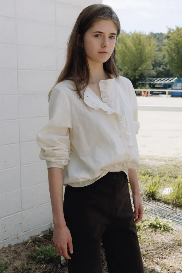 Ranch frill blouse (ivory)