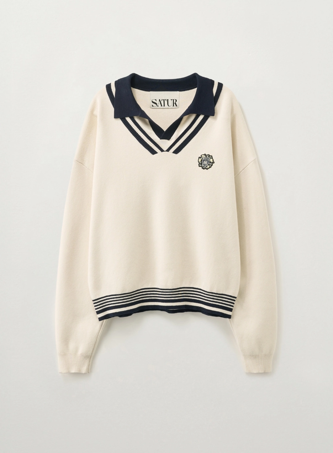 세터 [RIIZE\'s Pick] Crest Logo Open Collar Knit - Cream 상품 이미지 1