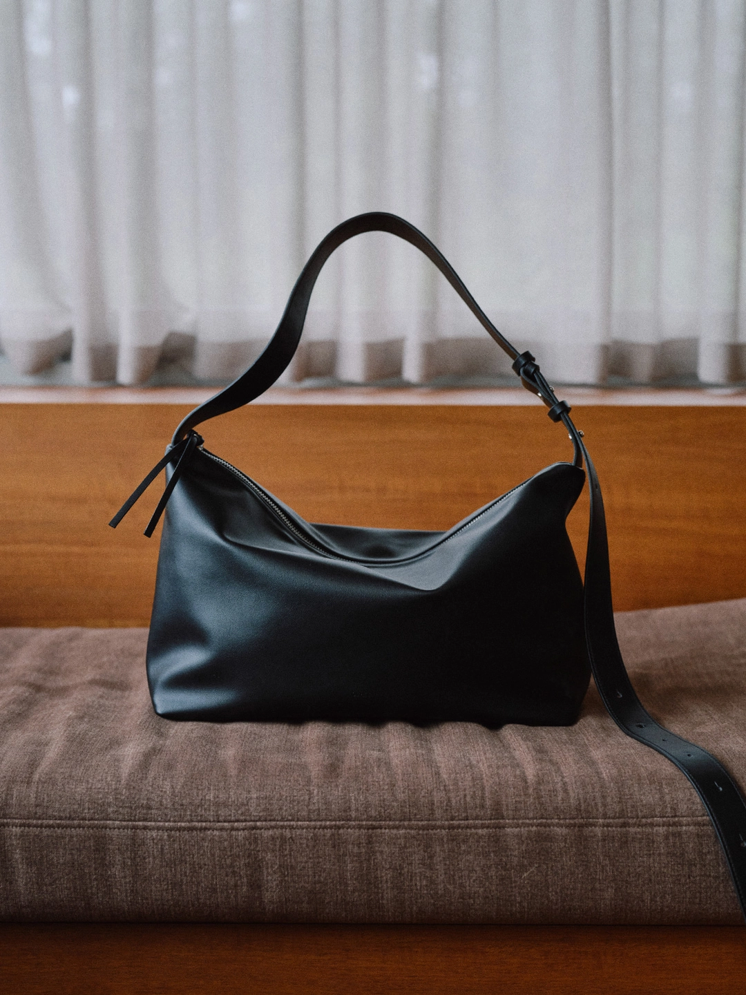 오브히 카르벤 크로스백 Carven Cross Bag_Black 상품 이미지 3