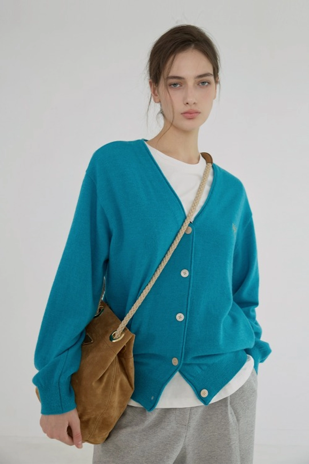 퀸스래빗 Essential V Volume Cardigan 상품 이미지 2