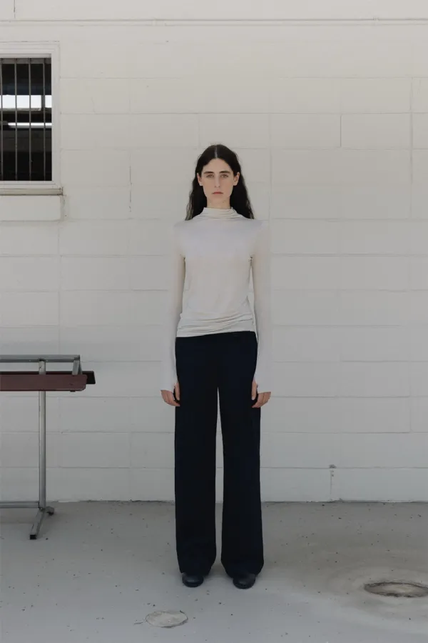Dua finger hole pola tee (ivory)