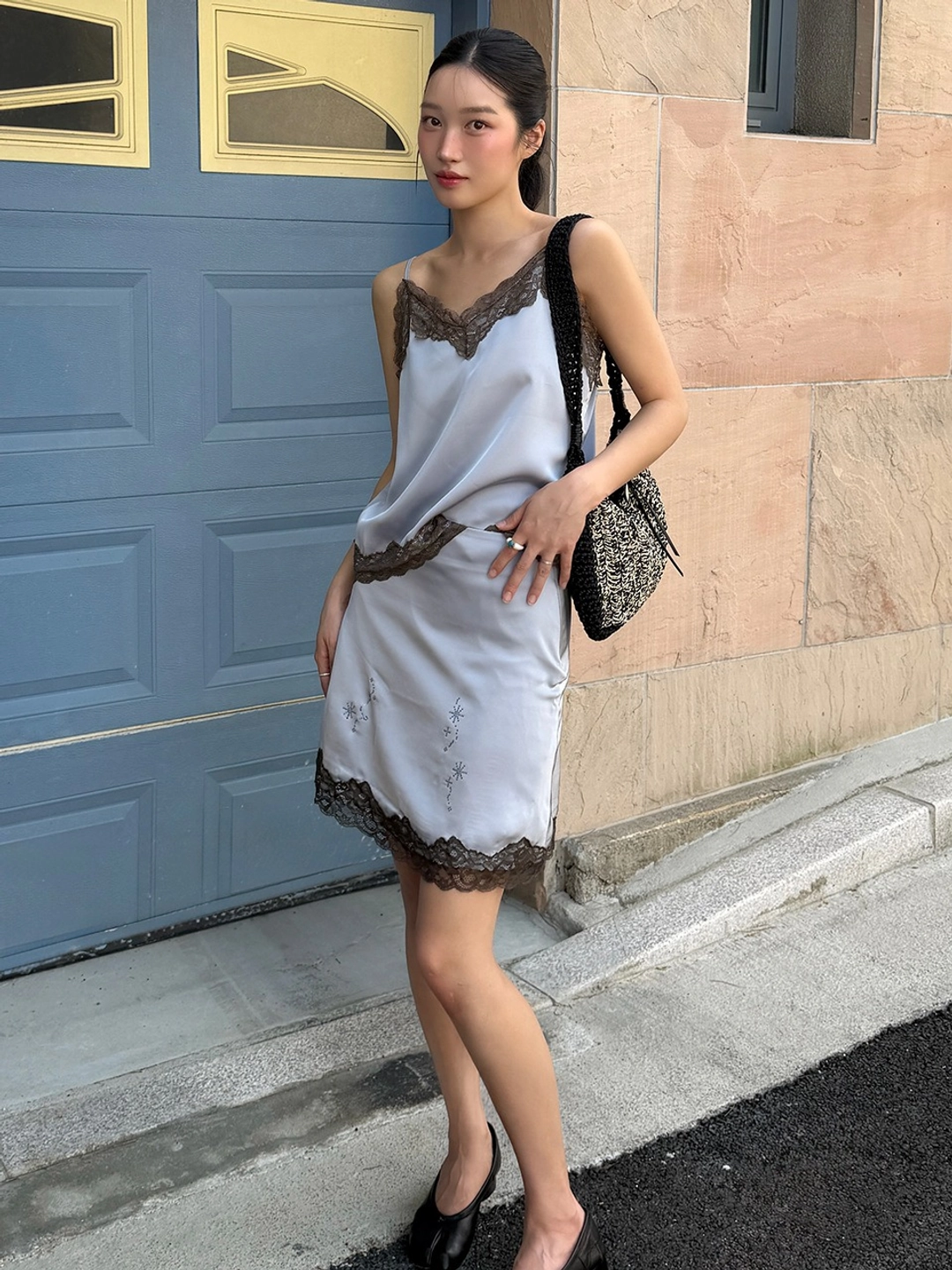 마가린핑거스 LACE SATIN HOTFIX SKIRT (LIGHT BLUE) 상품 이미지 1