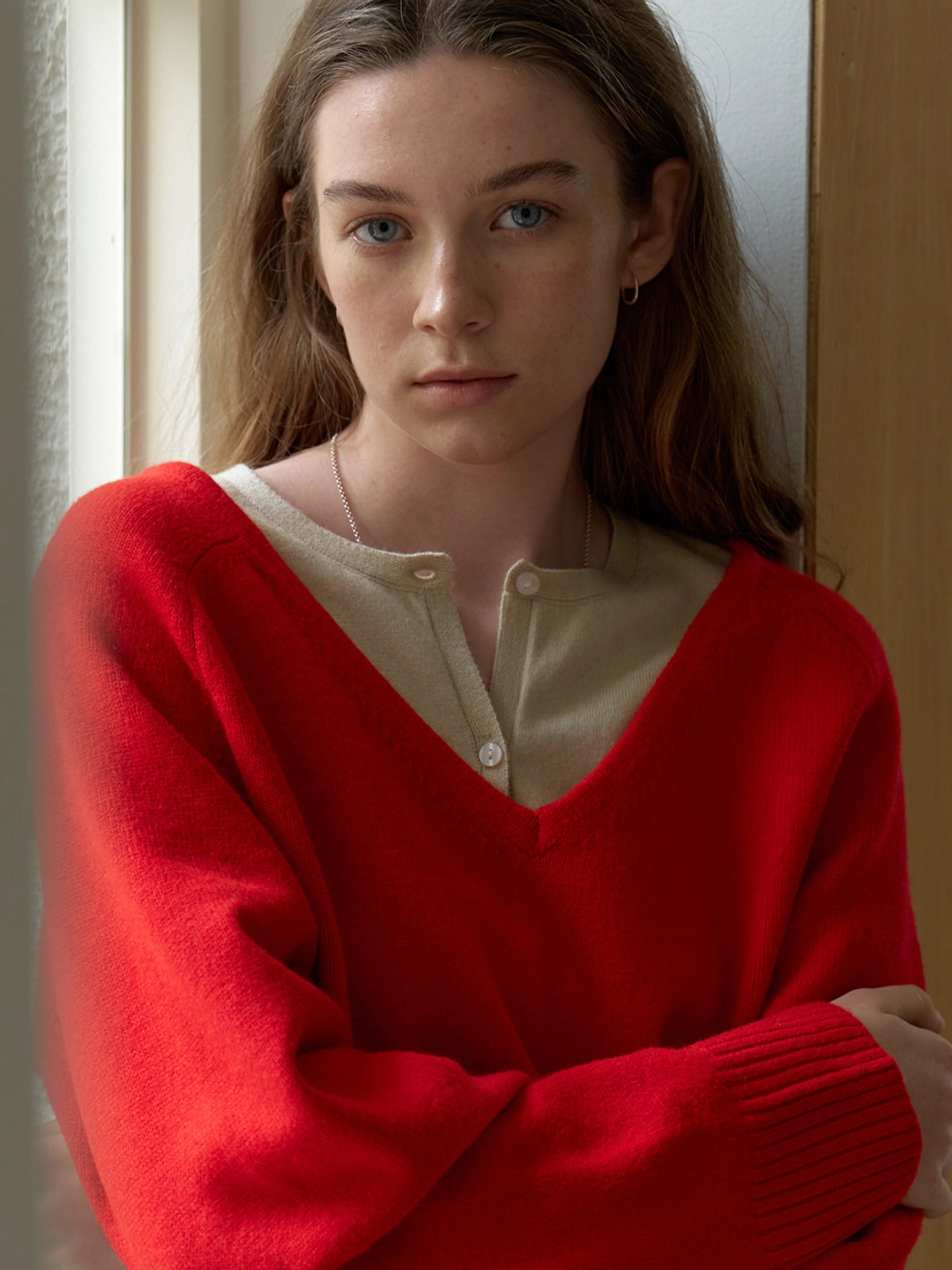 어몽 A V-NECK OVERSIZED MUFFLER KNIT SET_RED 상품 이미지 2