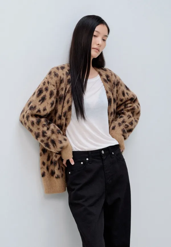 V NECK LEOPARD KNIT CARDIGAN_BEIGE