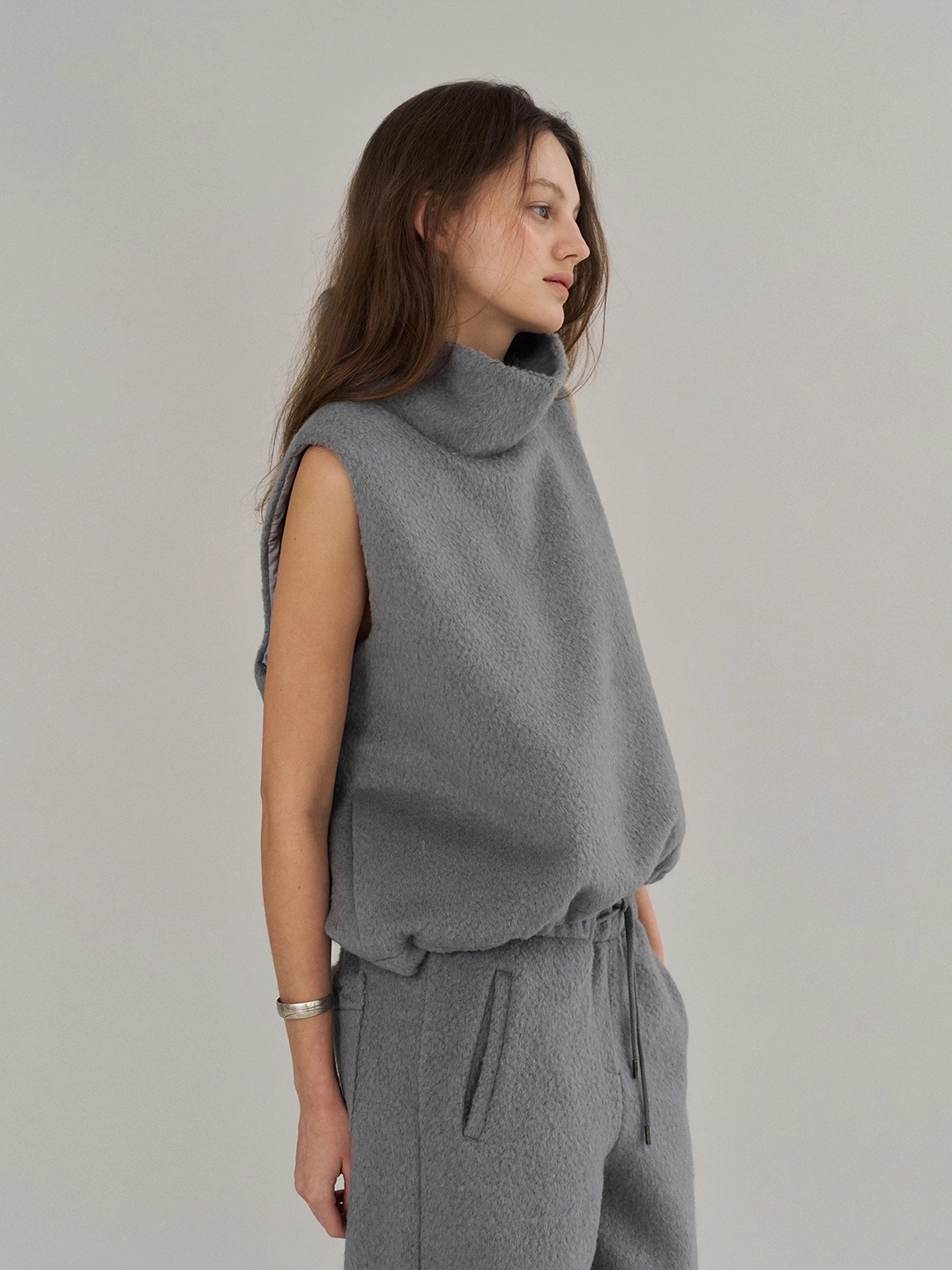 더릴 Boucle Wool Turtleneck Vest_Gray 상품 이미지 1