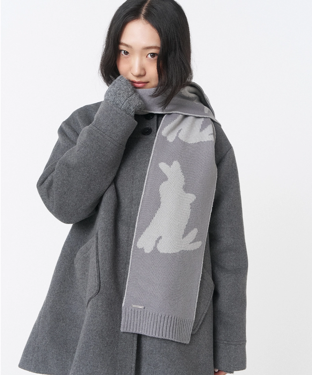 미세키서울 Twin rabbit knit muffler CHARCOAL 상품 이미지 2