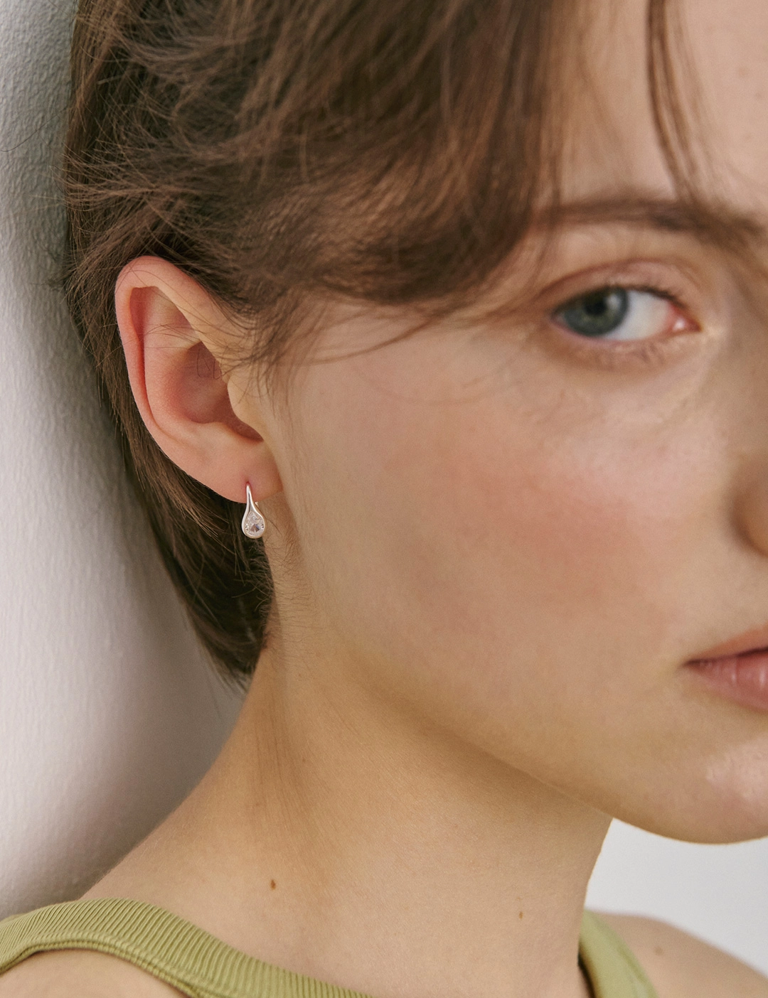 에뜨리브 Petite Drop Hook Earrings 상품 이미지 2