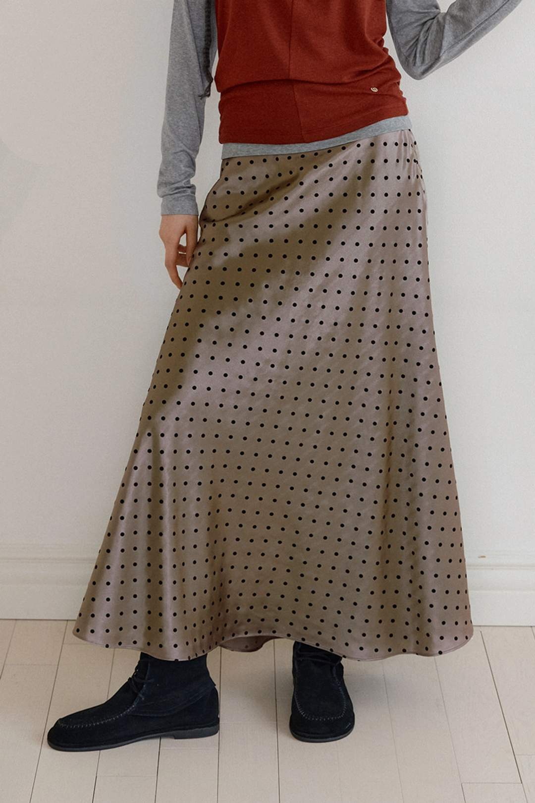 루시르주 Satin Full Length Flare Skirt (brown) 상품 이미지 2