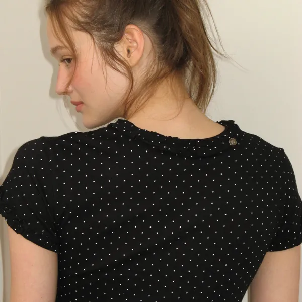 NECK RUFFLE SHORT SLEEVE T SHIRT BLACK DOT