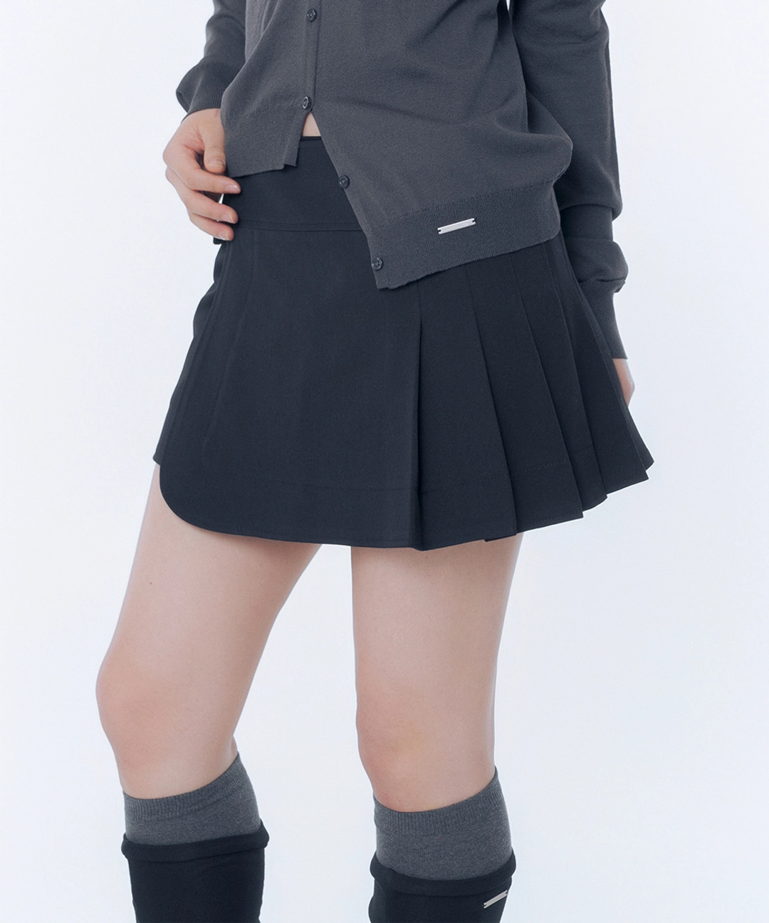 미세키서울 [레이 PICK] Omoi pleats wrap skirt BLACK 상품 이미지 1