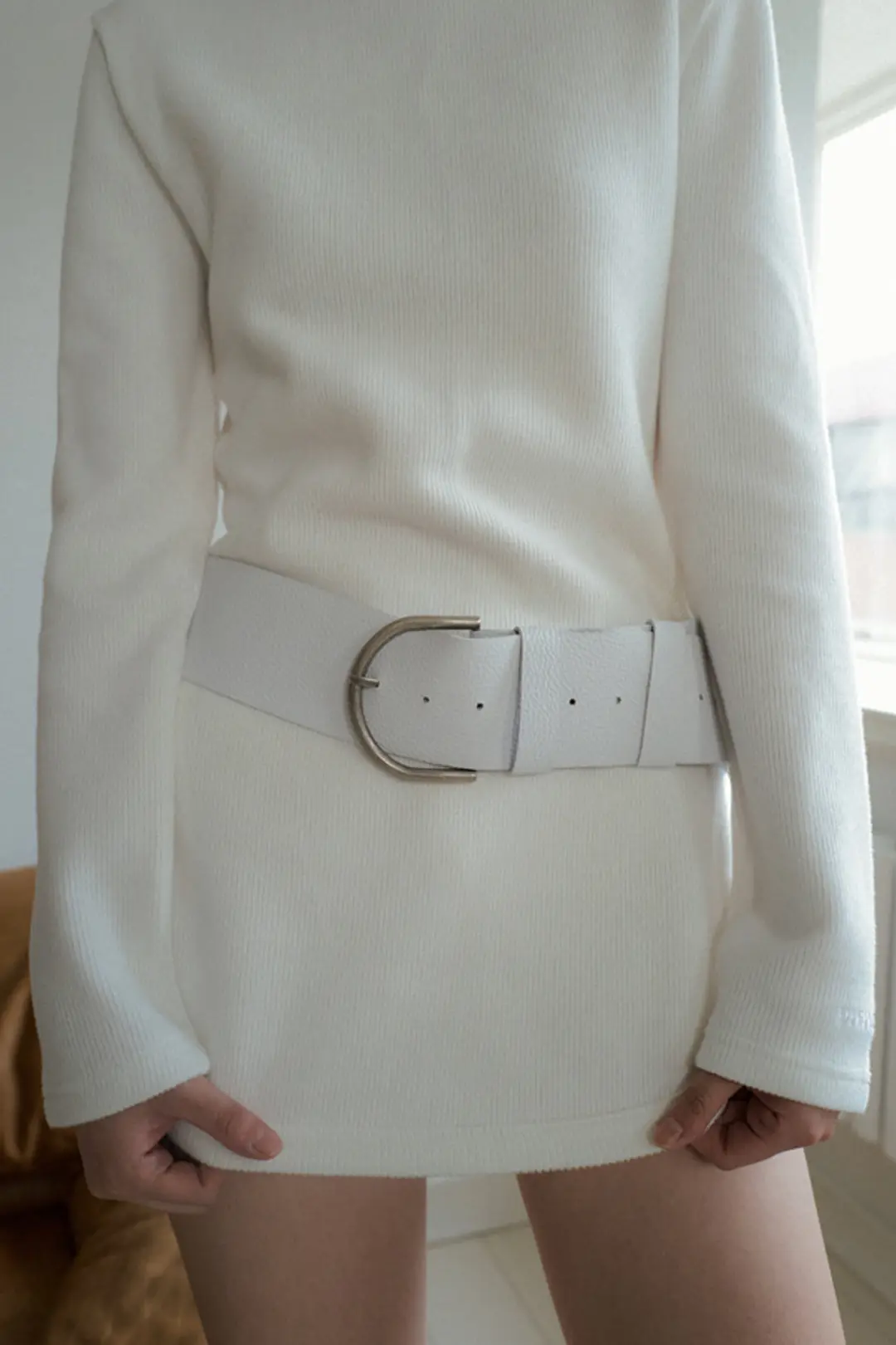 오버듀플레어 COW LEATHER WIDE BELT_WHITE 상품 이미지 2
