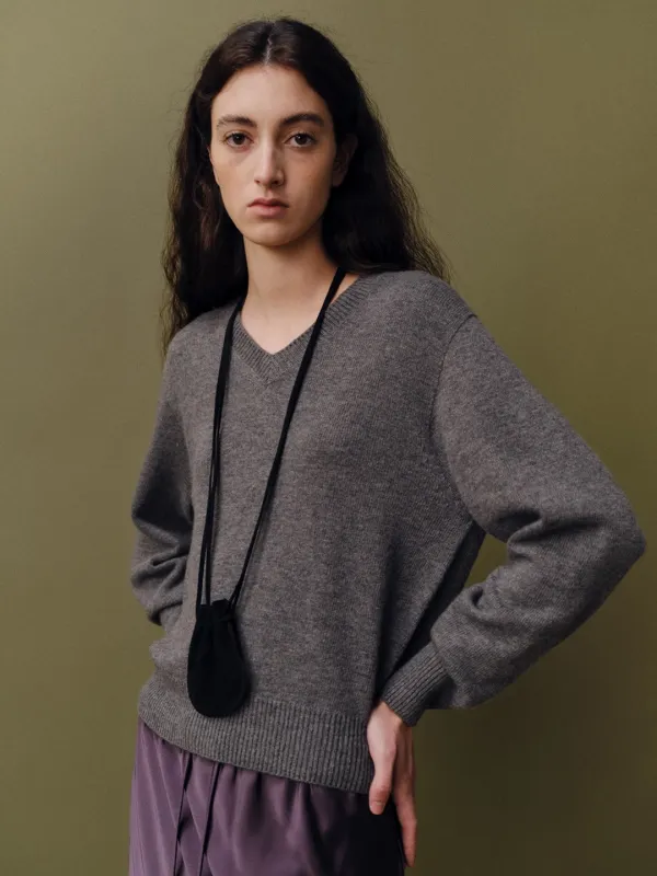 Wholegarment merino V knit_charcoal