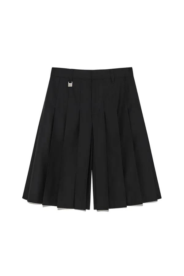 BERMUDA PLEATS SKIRT PANTS IN BLACK
