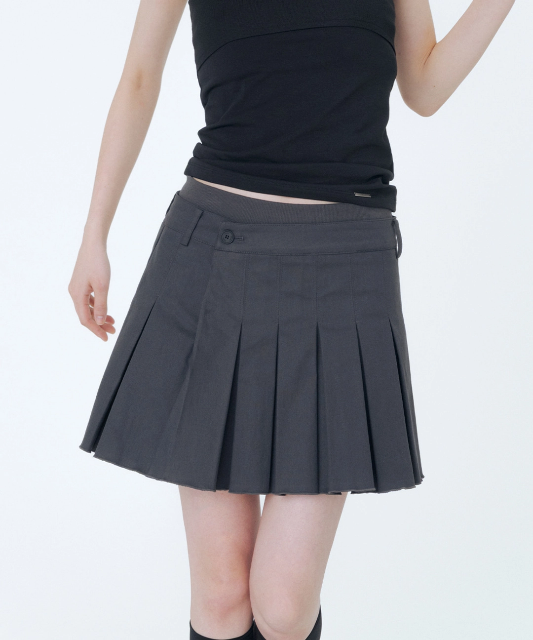 미세키서울 Ribbed layered pleats skirt CHARCOAL 상품 이미지 2
