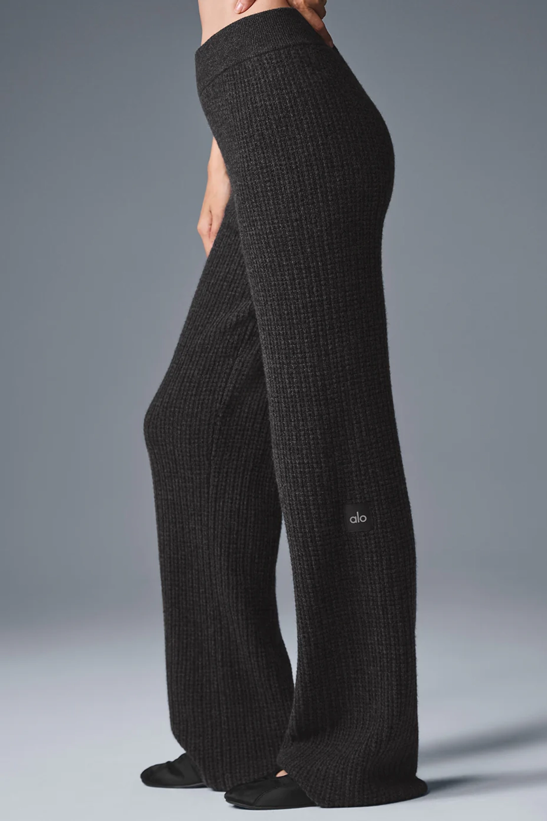 알로요가 Cashmere High-Waist Plush Waffle Pant - Dark Heather Grey 상품 이미지 3