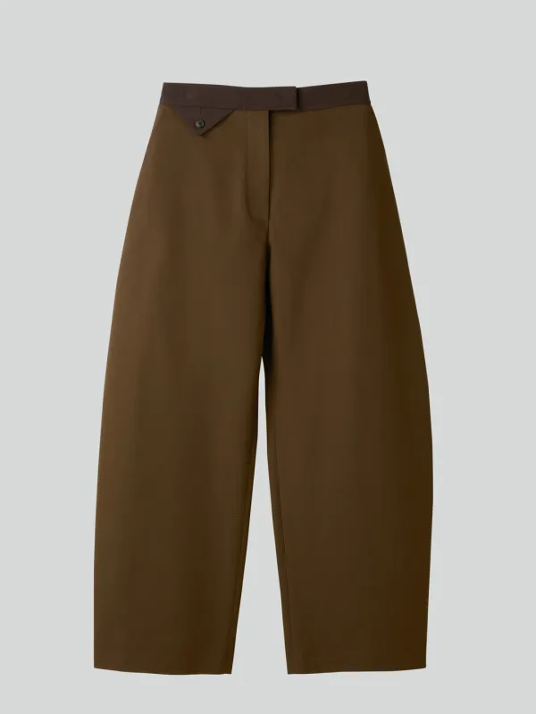 HIGH-RISE CURVED LEGS PANTS (VINTAGE BROWN)