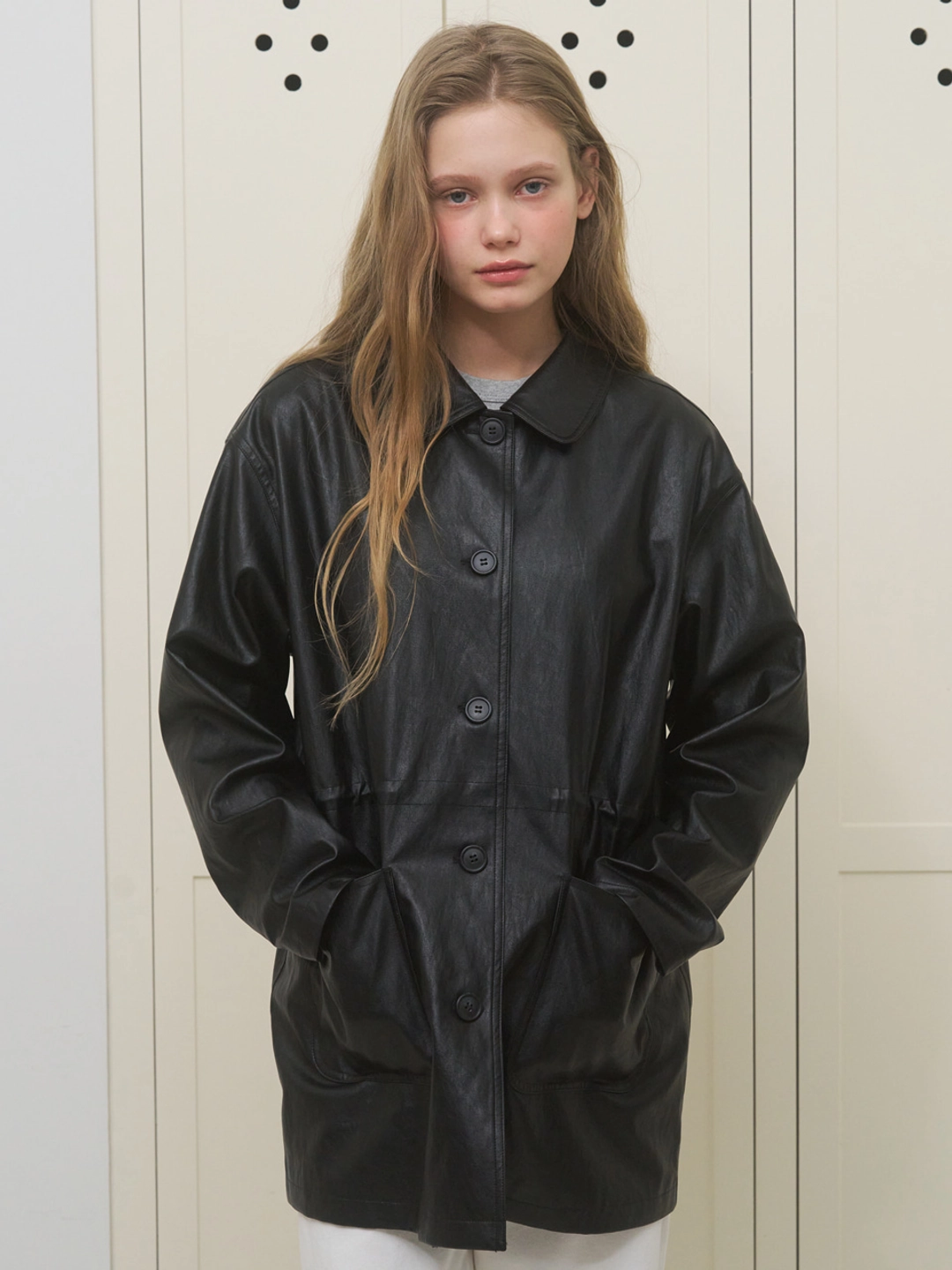 어몽 A ROUND COLLAR FAUX LEATHER JACKET_BLACK 상품 이미지 2