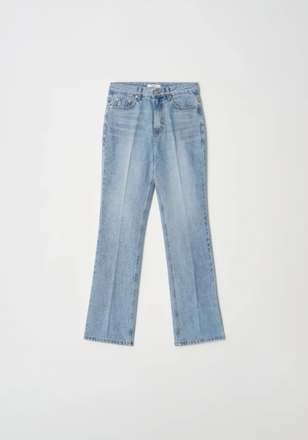 FEMININE SEMI-WIDE DENIM